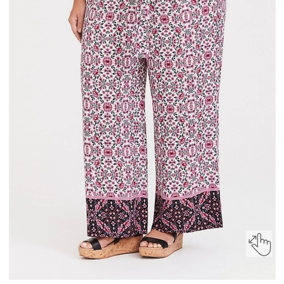 TORRID 2X WHITE & PINK MIXED PRINT WIDE LEG PANT NWT - Picture 4 of 8